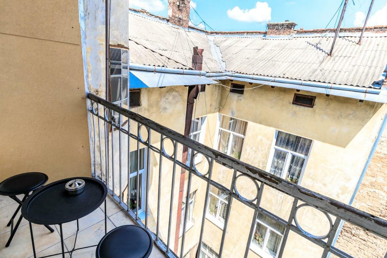 Near Park Franka Apartment Lviv Luaran gambar